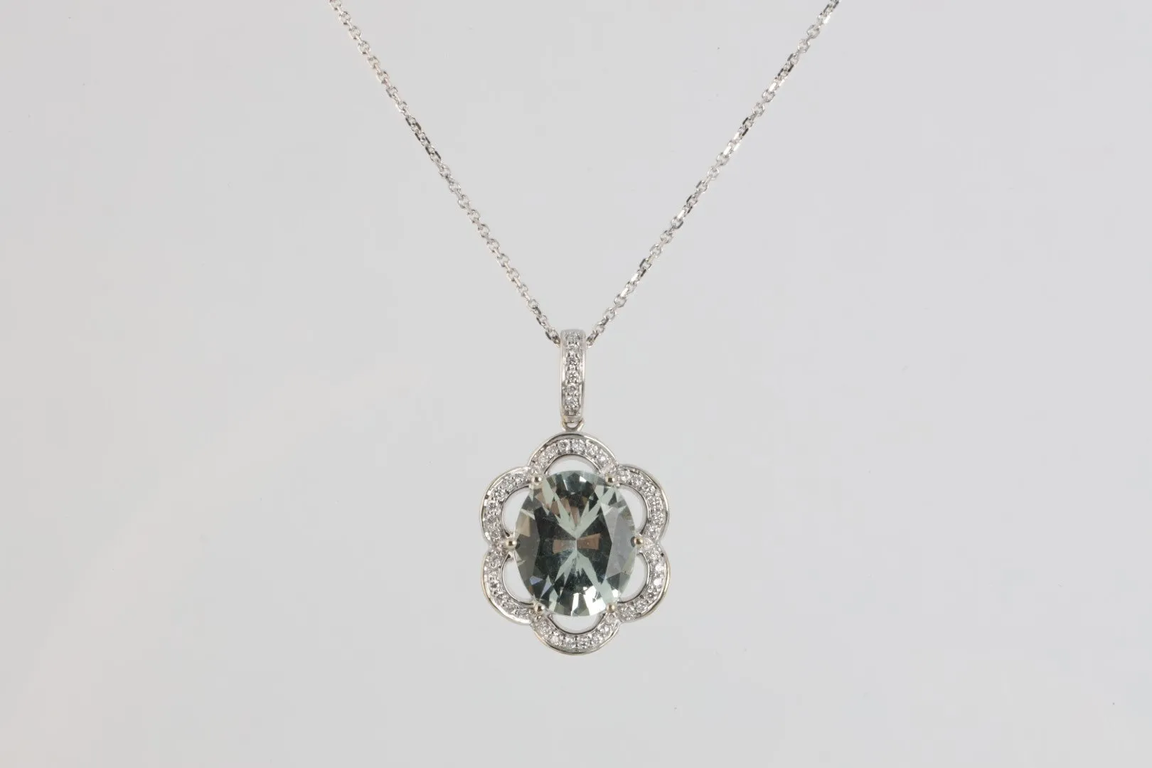 17" 14k White Gold Aquamarine & Diamond Pendant Necklace (5.50g.)