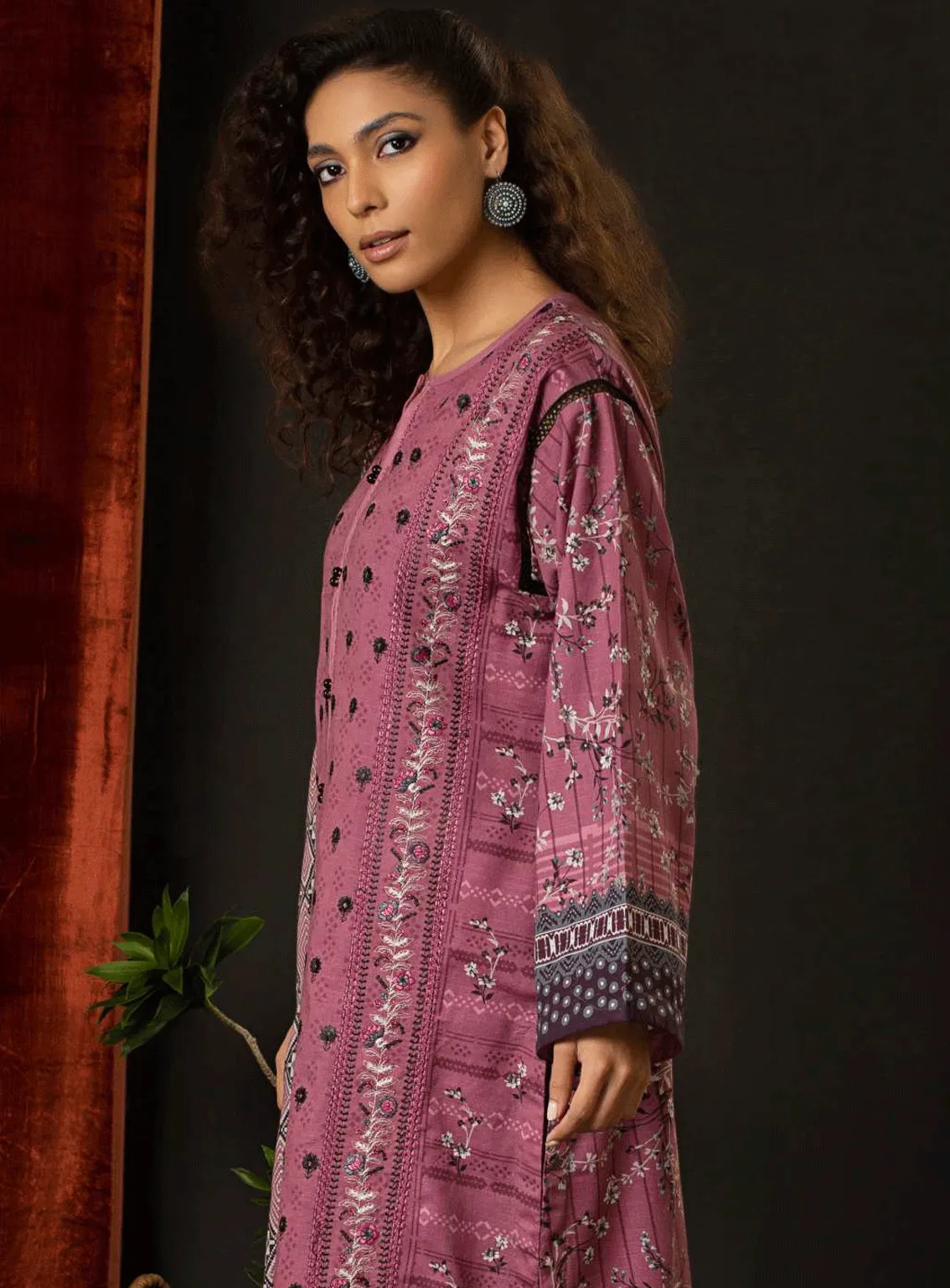 Aadab By Rashid Textile Embroidered Khaddar Unstitched 3 Piece Suit - RT23AK 8307