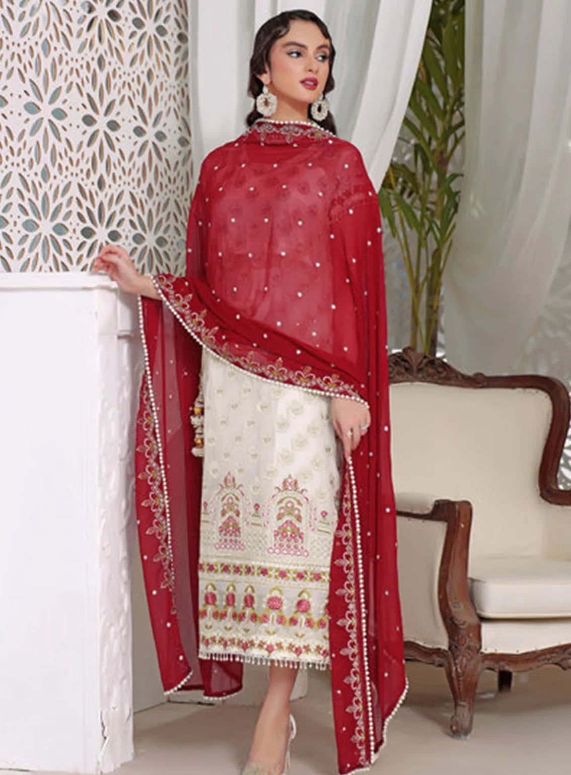 Aaina By Awwal Embroidered Chiffon Unstitched 3 Piece Suit - 01 AAQS