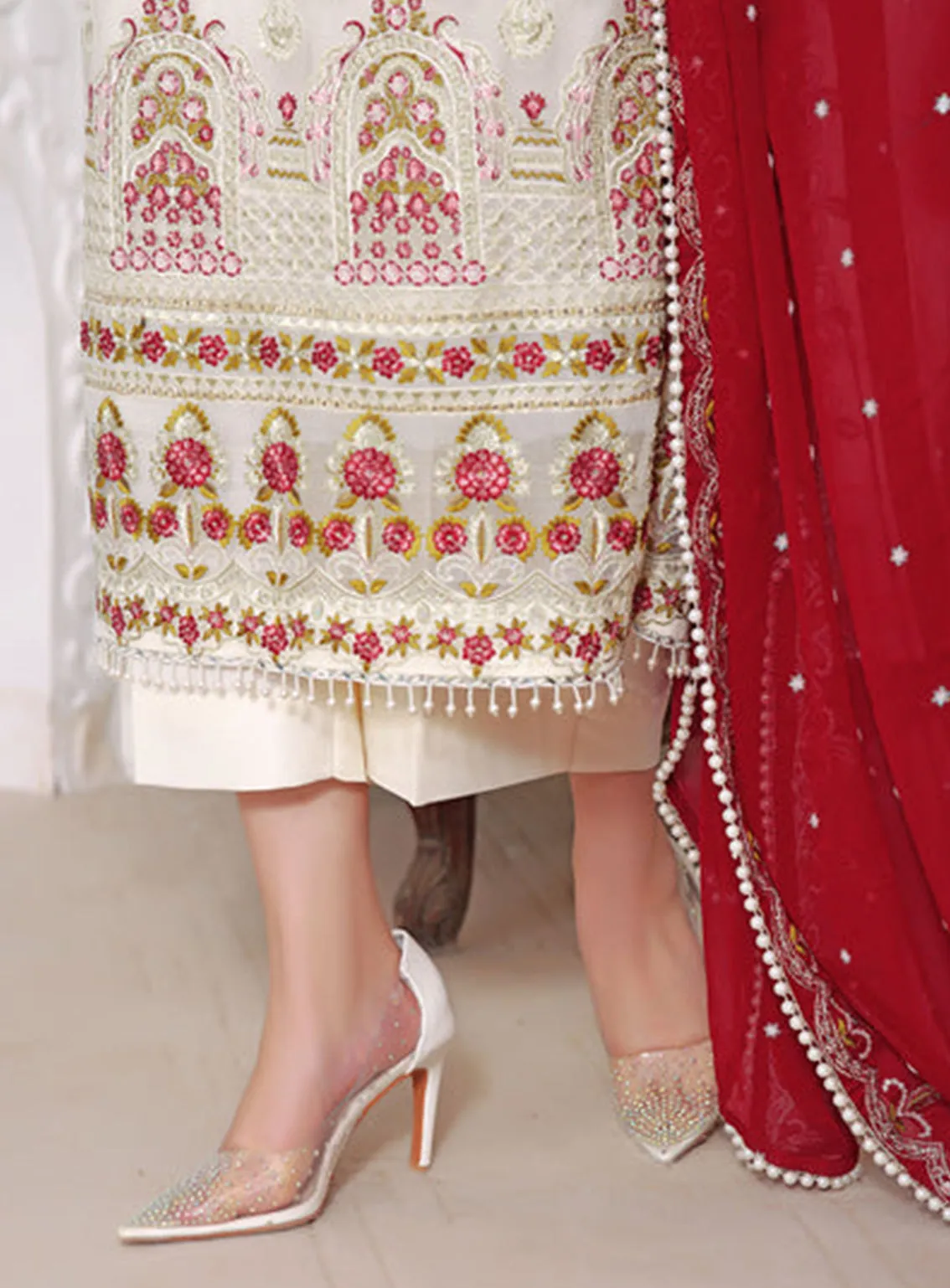 Aaina By Awwal Embroidered Chiffon Unstitched 3 Piece Suit - 01 AAQS