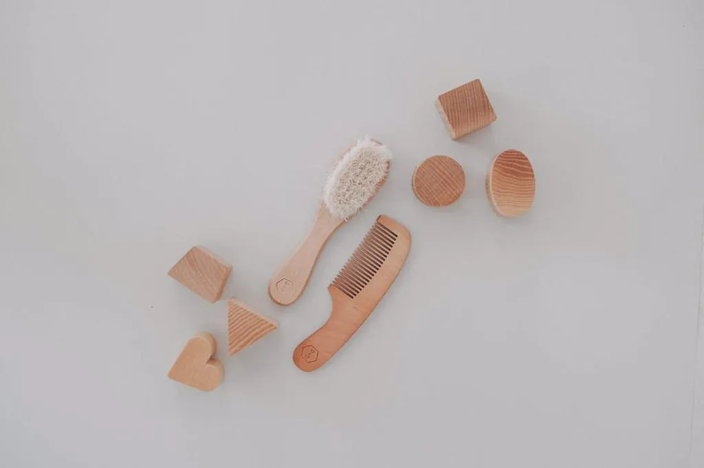 Dove & Dovelet Wooden Baby Brush and Comb Set