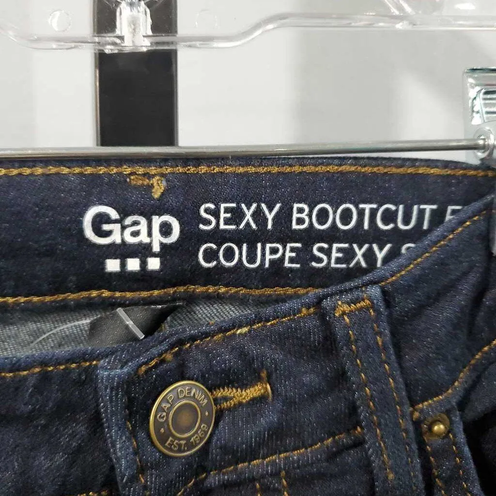 GAP Outlet Jeans 4