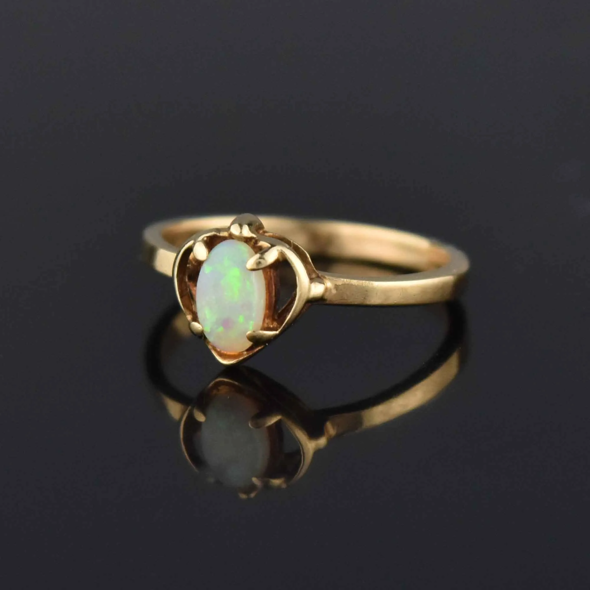 Vintage 14K Gold Opal Cabochon Midi Ring